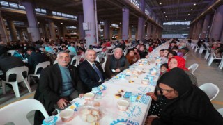 Başkan Büyükgöz, Roman vatandaşlarla iftar yemeğinde bir araya geldi