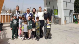 Başkan Büyükkılıç okul ziyaretlerini sürdürüyor