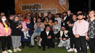 Başkan Büyükkılıç ve Mehmet Özhaseki gençlerle buluştu