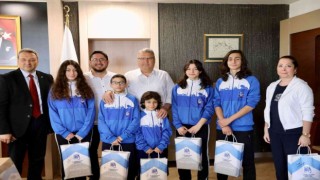 Başkan Çerçi Türkiye şampiyonlarını ödüllendirdi
