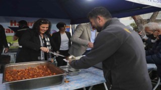 Başkan Çerçioğlu, vatandaşlarla iftar sofralarında buluşmaya devam ediyor