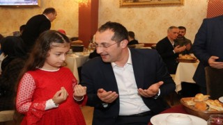 Başkan Ekim yetim çocuklarla buluştu