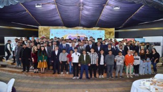 Başkan Oğuz iftar sofrasında gençlerle buluştu