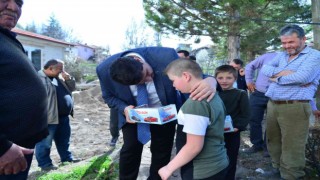Başkan Oğuz, köy köy dolaşıyor