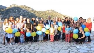 Başkan Oktay Marmarise gelen Ukraynalılarla görüştü