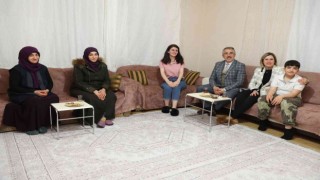 Başkan Savran ev ziyaretlerini sürdürüyor