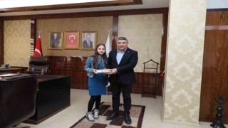 Başkan Şayir, koltuğunu Derin Akarsuya devretti
