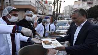 Başkan Uysal, iftarda vatandaşlarla buluşuyor