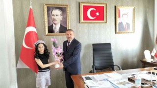 Başkan Yaptırmış, 23 Nisanda koltuğu çocuklara devretti