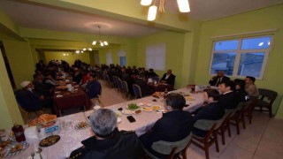 Başkan Yaşar; 1993 yılında Yavi Mahallesinde şehit edilen 33 vatandaşın ailesi ile iftar yemeğinde bir araya geldi