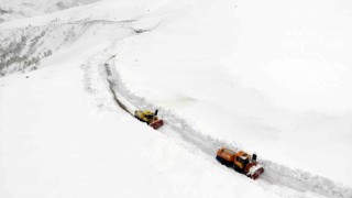 Batıda bahar, Muşta 8 metrelik karla mücadele