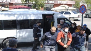 Benzinlik istasyonunu soyan zanlılar tutuklandı