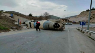 Bilecikte beton mikserini devrilmesi sonucu 1 kişi yaralandı