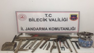 Bilecikte kaçak kazı operasyonu: 2 gözaltı