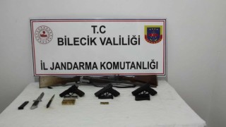 Bilecikte silah kaçakçılarına baskın