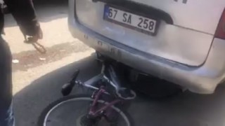 Bisikletli park halindeki araca çarptı: 1 yaralı
