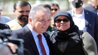 Böcek: Asgari ücret alamayan vatandaş da, aynı bölgeye gelip villa yapan vatandaş da suya 9 lira ödüyor. Bunun dengelerini kuracağız