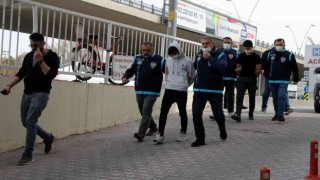 Boğazını keserek öldürdükleri şahsı yakan zanlılar yakalandı