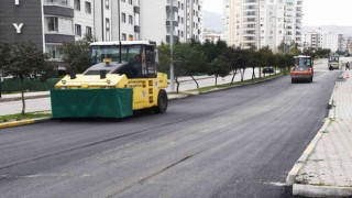 Bozulan yollar yenileniyor