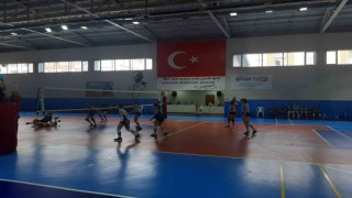 Bozüyük Belediyesi Eğitim Spor Yıldız Kız Voleybol Takımı Türkiye yarı finallerine yükseldi