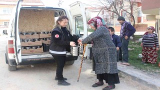Bu ilçede bakıma muhtaç ve ihtiyaç sahibi aileler sıcak yemeksiz bırakılmıyor