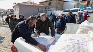 Buca Belediyesinden çiftçiye gübre desteği