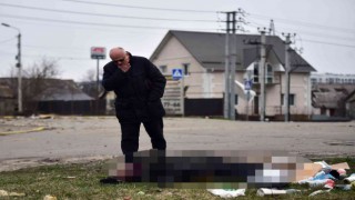 Buchada kayıp olan babasının cansız bedenini yol kenarında buldu