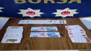 Bursada kumarbazlara suçüstü baskın : 10 kişiye işlem yapıldı