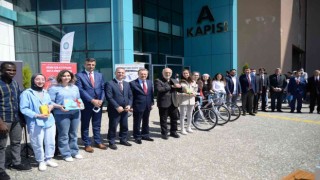 Bursada Kütüphane Haftasında öğrenciler ödüle doydu