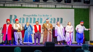 Bursada ramazan gecelerinde tiyatro gösteri