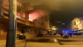Bursada sahur vakti ev alev alev yandı