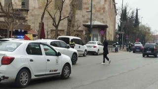 Bursada tehlikeye davetiye çıkaran yayalara sıkı takip