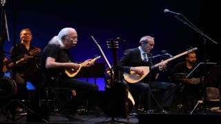 Cahit Berkay ve Cengiz Özkandan konser