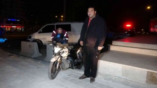 Çalınan motosiklet 1 buçuk saat sonra sahibine teslim edildi