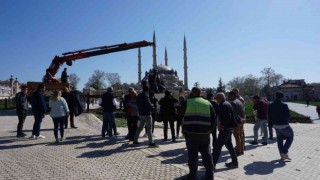 Çalışmalarda sona gelindi, Mimar Sinan Heykeli ustalık eserinin önündeki yerini aldı