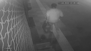 Caminin ses sistemini çaldı
