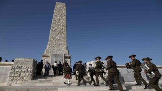 Cape Helles Anıtında tören