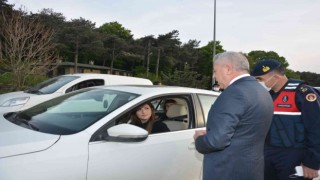 Çekmeköyde ‘Bu Yolda Hep Birlikteyiz kampanyasıyla gerçekleşen trafik denetimine Kaymakam Resul Çelik katıldı