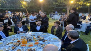 CHP Genel Başkanı Kılıçdaroğlu Kadıköyde dernek üyeleri ile iftar yaptı