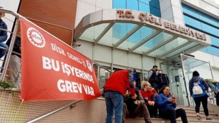 Çiğlide 829 belediye işçisi greve gitti