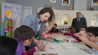Çini sanatçısı Olçar öğrencilerle buluştu