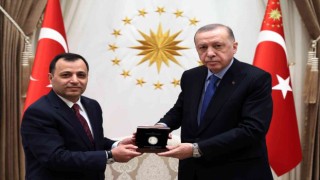 Cumhurbaşkanı Erdoğan Anayasa Mahkemesi Başkanı Arslanı kabul etti