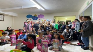 Cumhurbaşkanı Erdoğanın hediyeleri, çocukları sevindirdi