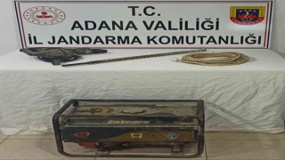 Defineciler suçüstü yakalandı