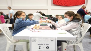 Derincede satranç turnuvası başladı