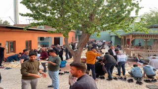 DİKO Başkanı Yüksel, medrese öğrencileriyle bir araya geldi
