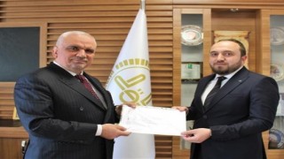 Din görevlileri belgelerini Müftü Erhunun elinden aldı