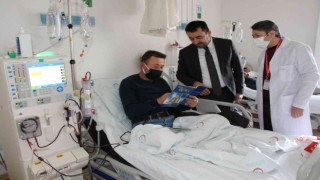 Diyaliz olurken Kuran öğreniyorlar