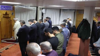 Diyanet İşleri Başkanı Erbaş, DİTİB Yunus Emre Camiinde teravih namazı kıldırdı