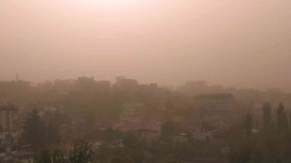 Diyarbakır yoğun toz taşınımı altında